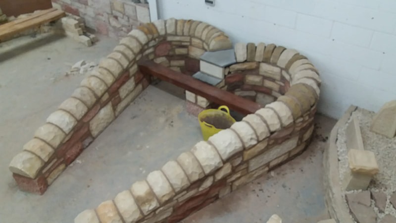 Stone Carved Ae fond kiss seat